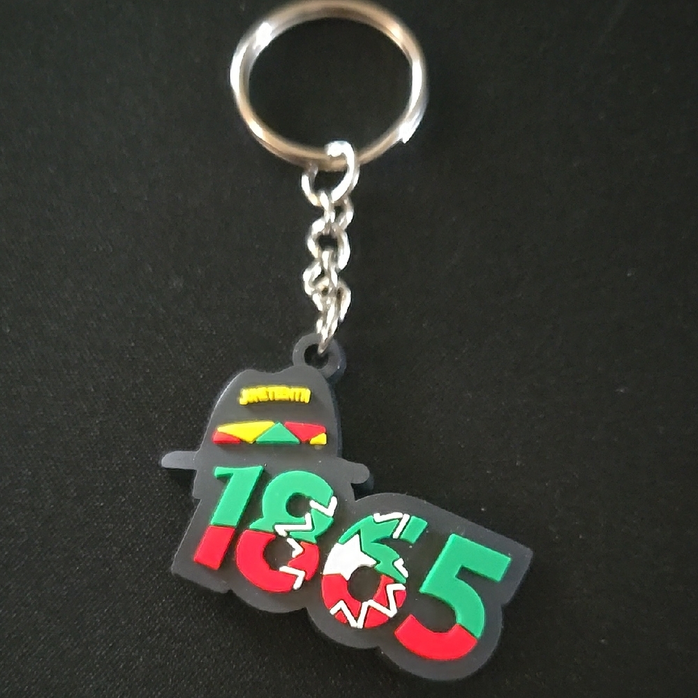 Vibrant‎ 1965 Keychain - Black, Red, Green